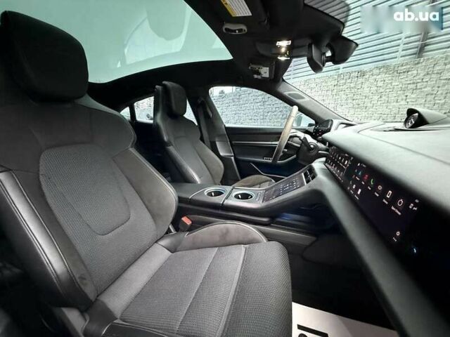 Порше Тайкан, объемом двигателя 0 л и пробегом 43 тыс. км за 71000 $, фото 21 на Automoto.ua