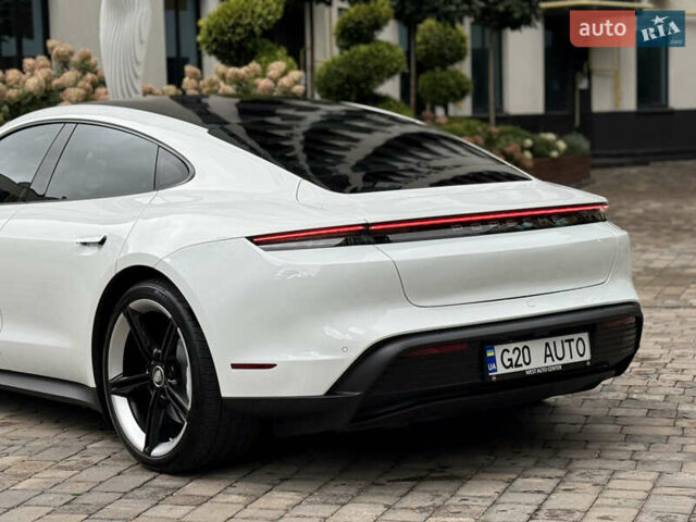 Порше Тайкан 2020 в Киеве на Automoto.ua Порше Тайкан, объемом двигателя 0 л и пробегом 95 тыс. км за 52999 $, фото 20 на Automoto.ua