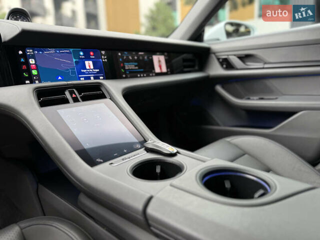 Порше Тайкан 2020 в Киеве на Automoto.ua Порше Тайкан, объемом двигателя 0 л и пробегом 95 тыс. км за 52999 $, фото 28 на Automoto.ua