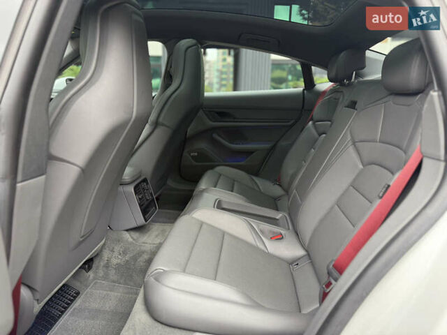 Порше Тайкан 2020 в Киеве на Automoto.ua Порше Тайкан, объемом двигателя 0 л и пробегом 95 тыс. км за 52999 $, фото 30 на Automoto.ua