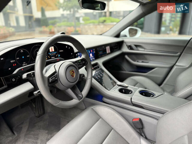 Порше Тайкан 2020 в Киеве на Automoto.ua Порше Тайкан, объемом двигателя 0 л и пробегом 95 тыс. км за 52999 $, фото 31 на Automoto.ua