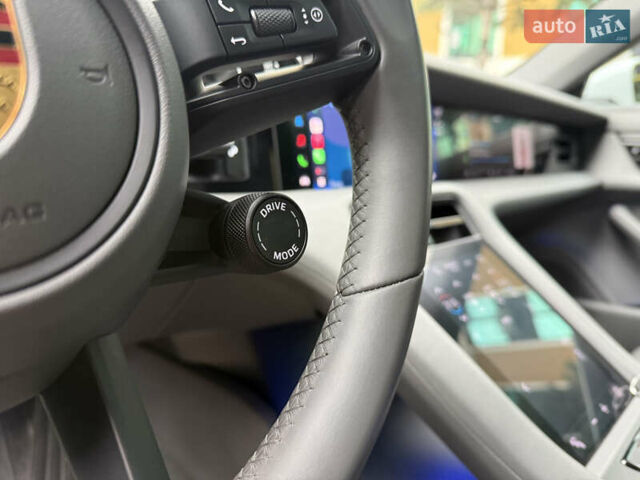 Порше Тайкан 2020 в Киеве на Automoto.ua Порше Тайкан, объемом двигателя 0 л и пробегом 95 тыс. км за 52999 $, фото 32 на Automoto.ua
