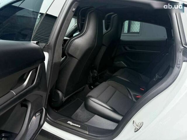 Порше Тайкан, объемом двигателя 0 л и пробегом 43 тыс. км за 71000 $, фото 15 на Automoto.ua