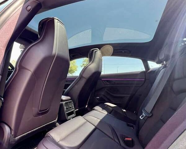 Порше Тайкан, объемом двигателя 0 л и пробегом 26 тыс. км за 67999 $, фото 13 на Automoto.ua