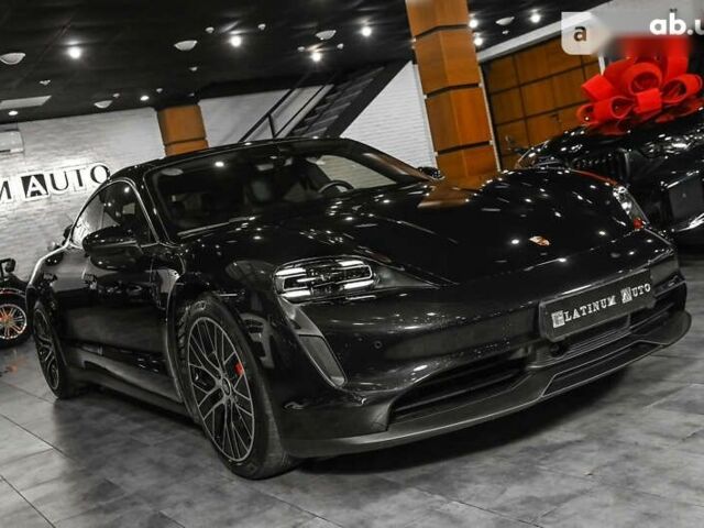 Порше Тайкан, объемом двигателя 0 л и пробегом 38 тыс. км за 68900 $, фото 3 на Automoto.ua