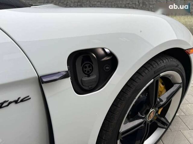 Порше Тайкан, объемом двигателя 0 л и пробегом 43 тыс. км за 71000 $, фото 13 на Automoto.ua