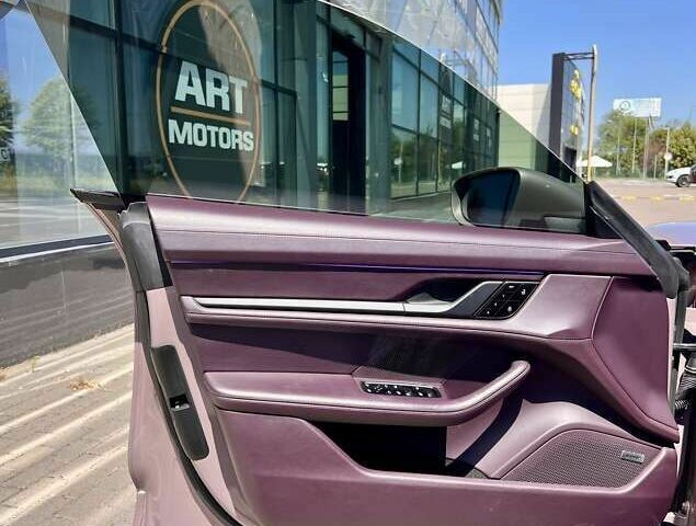 Порше Тайкан 2020 в Киеве на Automoto.ua Порше Тайкан, объемом двигателя 0 л и пробегом 26 тыс. км за 55555 $, фото 6 на Automoto.ua