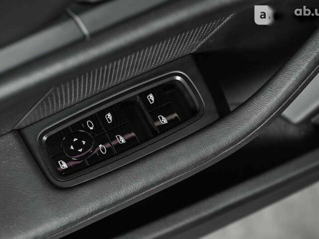 Порше Тайкан, об'ємом двигуна 0 л та пробігом 38 тис. км за 70500 $, фото 24 на Automoto.ua
