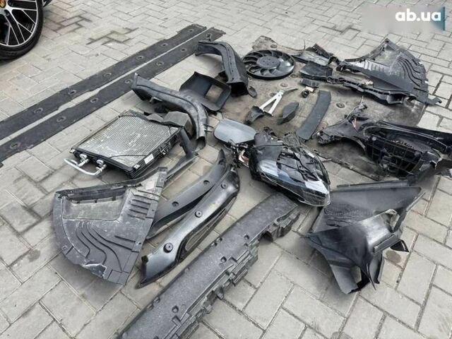 Порше Тайкан, об'ємом двигуна 0 л та пробігом 55 тис. км за 32000 $, фото 17 на Automoto.ua