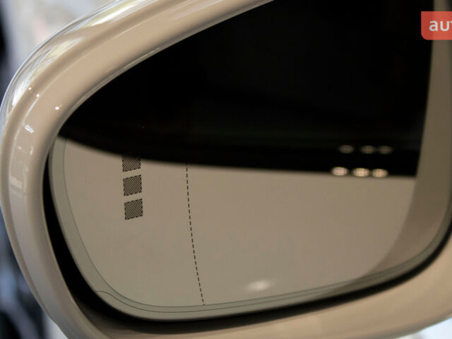 Порше Тайкан, объемом двигателя 0 л и пробегом 0 тыс. км за 100341 $, фото 24 на Automoto.ua