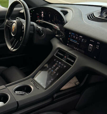 Порше Тайкан, об'ємом двигуна 0 л та пробігом 17 тис. км за 58100 $, фото 20 на Automoto.ua