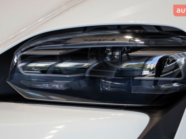 Порше Тайкан, объемом двигателя 0 л и пробегом 0 тыс. км за 100341 $, фото 26 на Automoto.ua