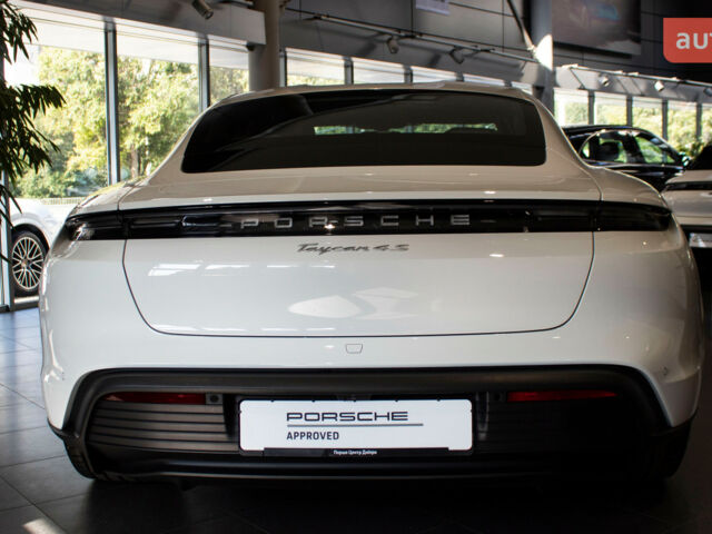 Порше Тайкан, объемом двигателя 0 л и пробегом 0 тыс. км за 100341 $, фото 4 на Automoto.ua