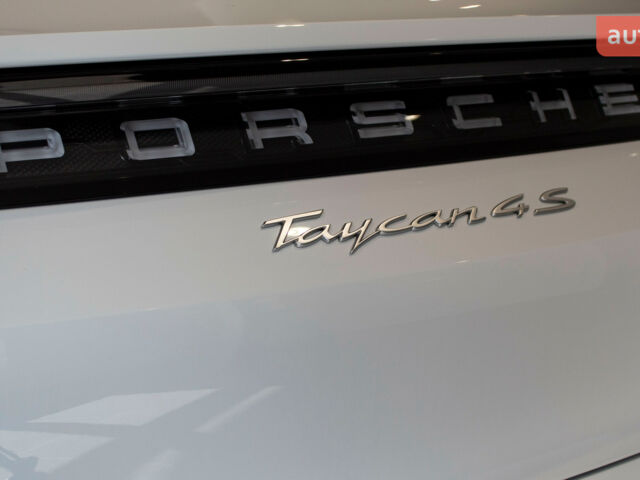 Порше Тайкан, объемом двигателя 0 л и пробегом 0 тыс. км за 100341 $, фото 30 на Automoto.ua