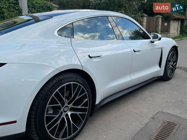 Порше Тайкан, об'ємом двигуна 0 л та пробігом 17 тис. км за 58100 $, фото 11 на Automoto.ua