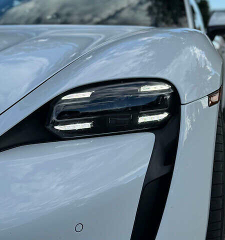 Порше Тайкан, об'ємом двигуна 0 л та пробігом 17 тис. км за 58100 $, фото 3 на Automoto.ua