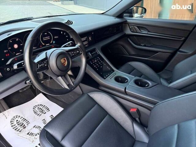 Порше Тайкан, объемом двигателя 0 л и пробегом 32 тыс. км за 45500 $, фото 4 на Automoto.ua