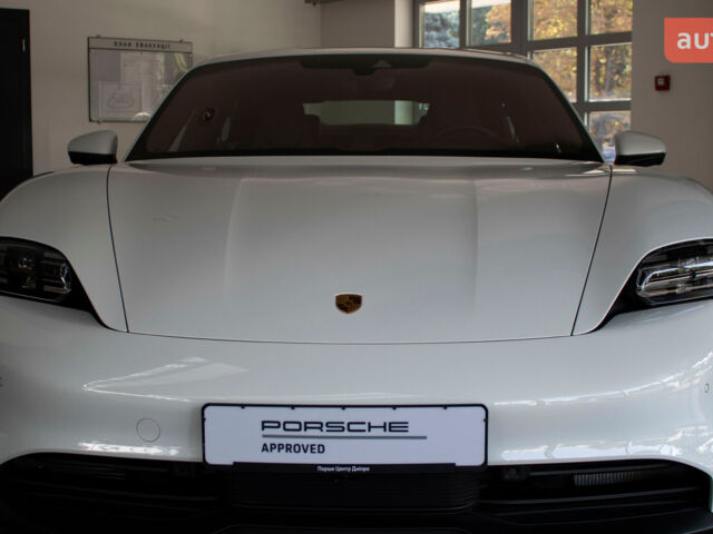 Порше Тайкан, объемом двигателя 0 л и пробегом 0 тыс. км за 112146 $, фото 1 на Automoto.ua