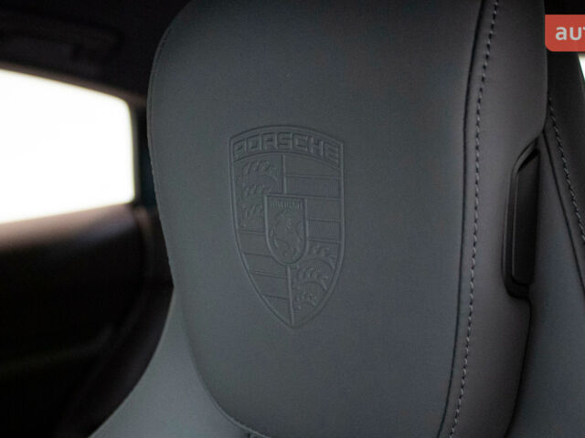 Порше Тайкан, объемом двигателя 0 л и пробегом 0 тыс. км за 112146 $, фото 20 на Automoto.ua