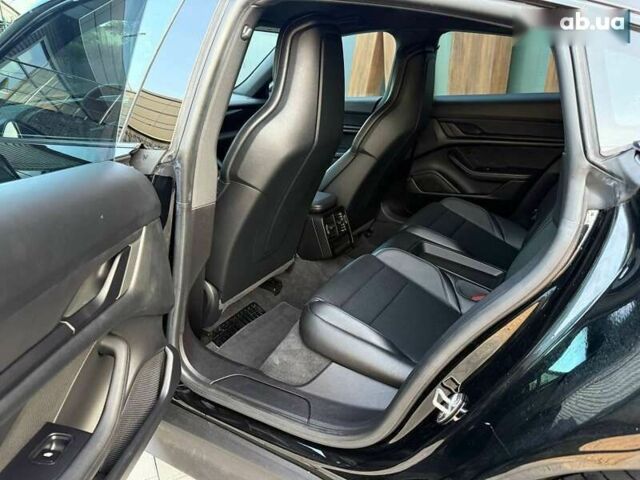 Порше Тайкан, объемом двигателя 0 л и пробегом 32 тыс. км за 45500 $, фото 15 на Automoto.ua