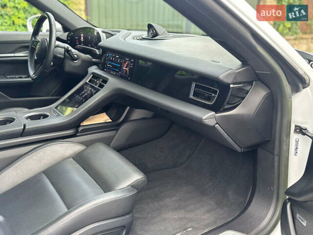 Порше Тайкан, об'ємом двигуна 0 л та пробігом 17 тис. км за 58100 $, фото 33 на Automoto.ua