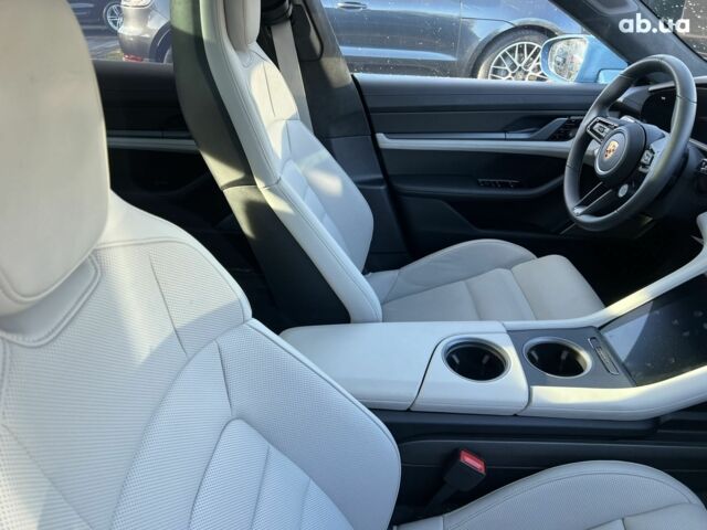 Порше Тайкан, объемом двигателя 0 л и пробегом 0 тыс. км за 215404 $, фото 33 на Automoto.ua