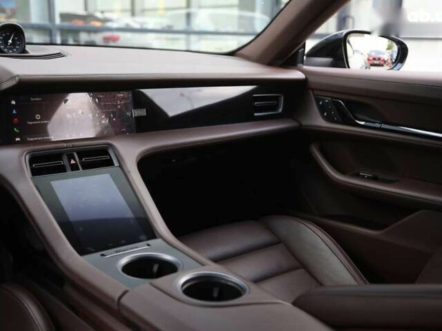 Порше Тайкан, объемом двигателя 0 л и пробегом 27 тыс. км за 61500 $, фото 19 на Automoto.ua