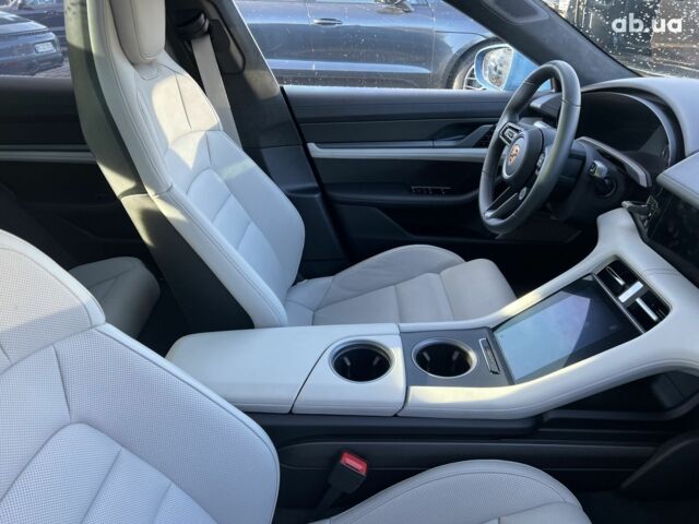 Порше Тайкан, объемом двигателя 0 л и пробегом 0 тыс. км за 215404 $, фото 22 на Automoto.ua