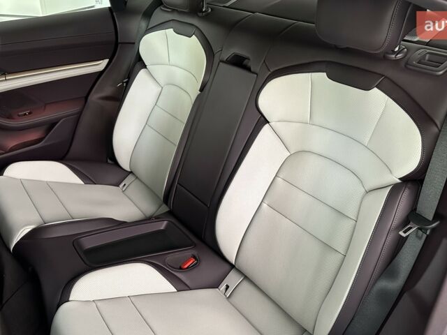 Порше Тайкан, об'ємом двигуна 0 л та пробігом 0 тис. км за 132923 $, фото 13 на Automoto.ua