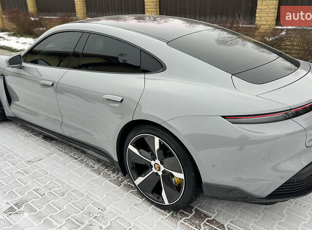 Серый Порше Тайкан, объемом двигателя 0 л и пробегом 24 тыс. км за 100000 $, фото 8 на Automoto.ua