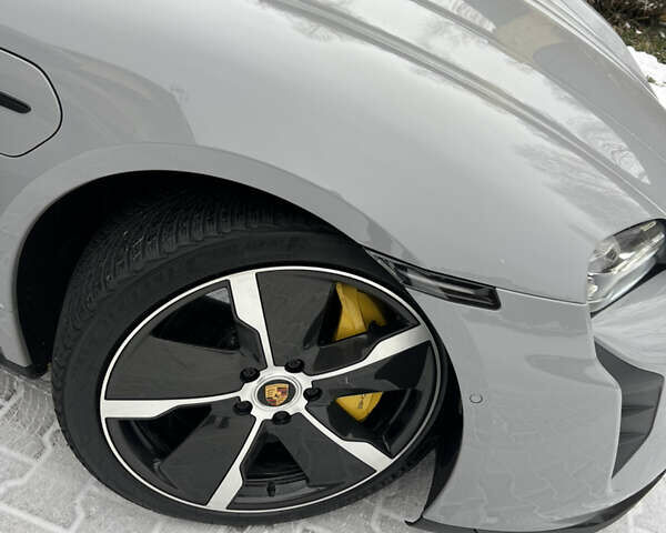 Серый Порше Тайкан, объемом двигателя 0 л и пробегом 24 тыс. км за 100000 $, фото 5 на Automoto.ua