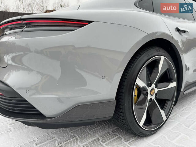 Серый Порше Тайкан, объемом двигателя 0 л и пробегом 24 тыс. км за 100000 $, фото 16 на Automoto.ua