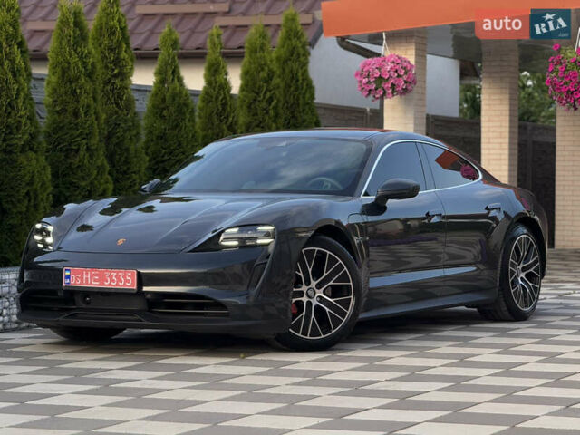 Серый Порше Тайкан, объемом двигателя 0 л и пробегом 129 тыс. км за 53500 $, фото 6 на Automoto.ua
