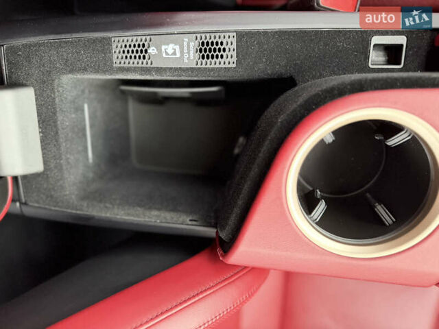 Сірий Порше Тайкан, об'ємом двигуна 0 л та пробігом 147 тис. км за 69890 $, фото 52 на Automoto.ua