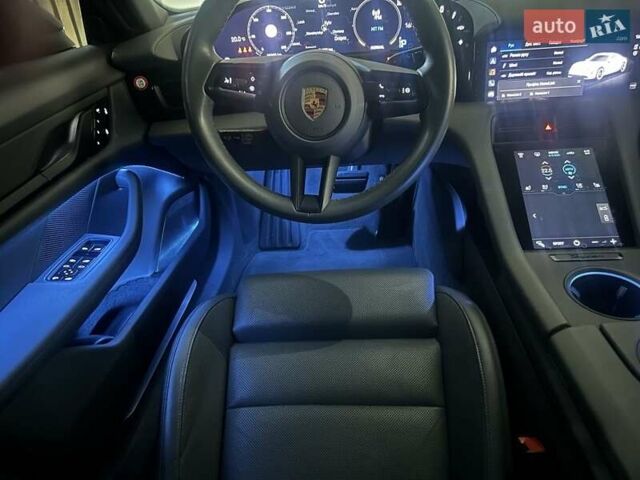 Серый Порше Тайкан, объемом двигателя 0 л и пробегом 58 тыс. км за 62000 $, фото 5 на Automoto.ua