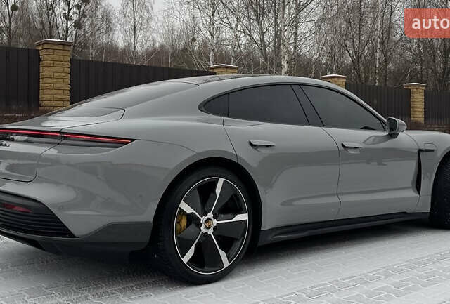 Серый Порше Тайкан, объемом двигателя 0 л и пробегом 24 тыс. км за 100000 $, фото 17 на Automoto.ua