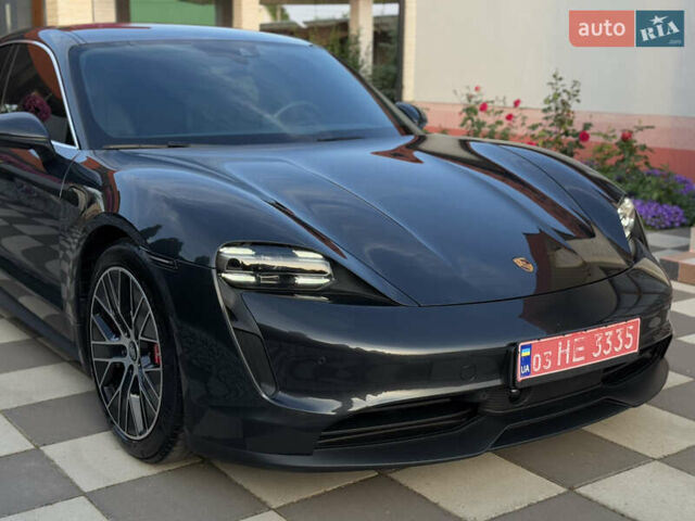 Серый Порше Тайкан, объемом двигателя 0 л и пробегом 129 тыс. км за 53500 $, фото 16 на Automoto.ua