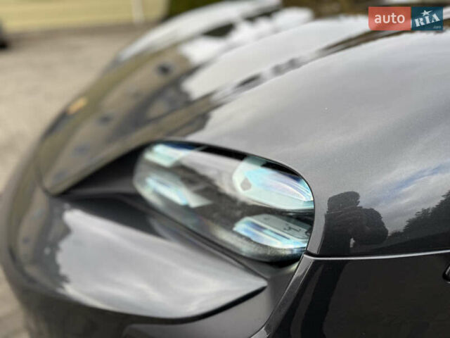 Сірий Порше Тайкан, об'ємом двигуна 0 л та пробігом 147 тис. км за 69890 $, фото 13 на Automoto.ua