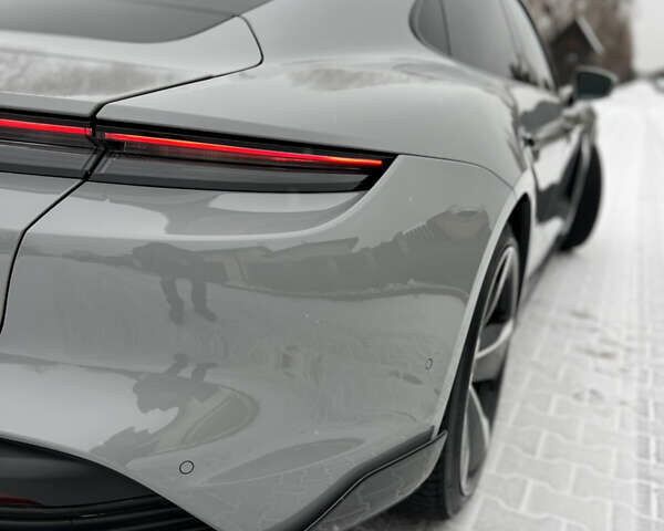 Серый Порше Тайкан, объемом двигателя 0 л и пробегом 24 тыс. км за 100000 $, фото 9 на Automoto.ua