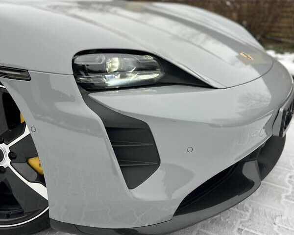 Серый Порше Тайкан, объемом двигателя 0 л и пробегом 24 тыс. км за 100000 $, фото 7 на Automoto.ua