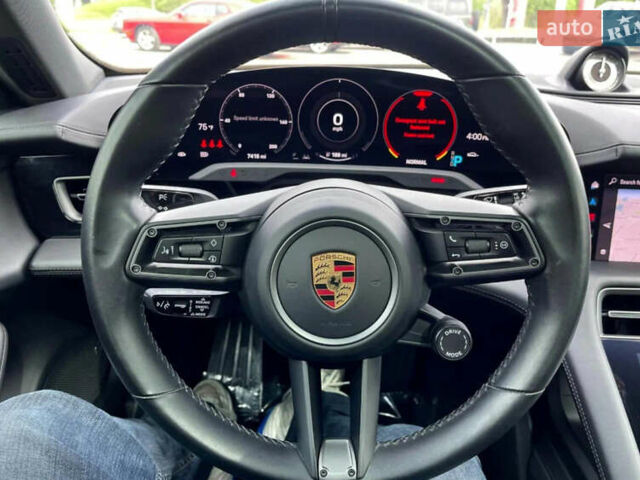 Сірий Порше Тайкан, об'ємом двигуна 0 л та пробігом 37 тис. км за 53000 $, фото 7 на Automoto.ua