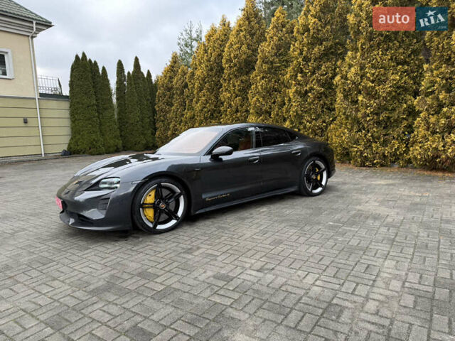 Сірий Порше Тайкан, об'ємом двигуна 0 л та пробігом 147 тис. км за 69890 $, фото 4 на Automoto.ua