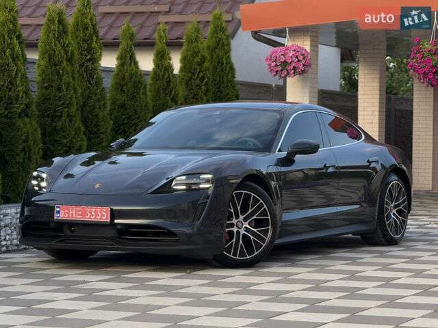 Серый Порше Тайкан, объемом двигателя 0 л и пробегом 129 тыс. км за 53500 $, фото 5 на Automoto.ua