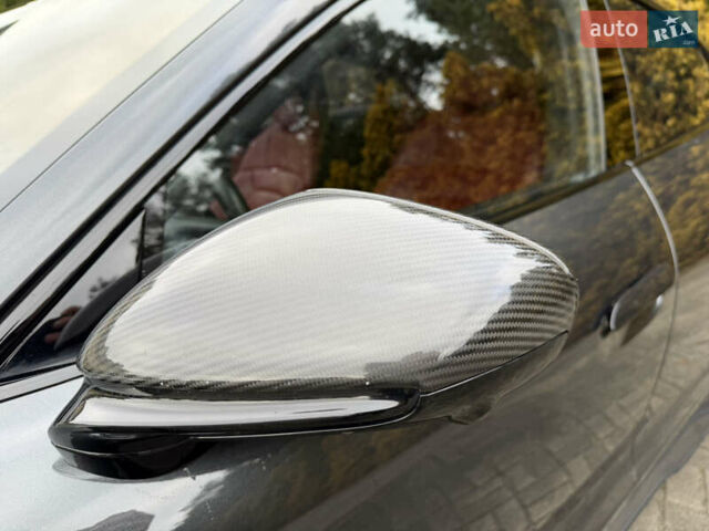 Сірий Порше Тайкан, об'ємом двигуна 0 л та пробігом 147 тис. км за 69890 $, фото 18 на Automoto.ua