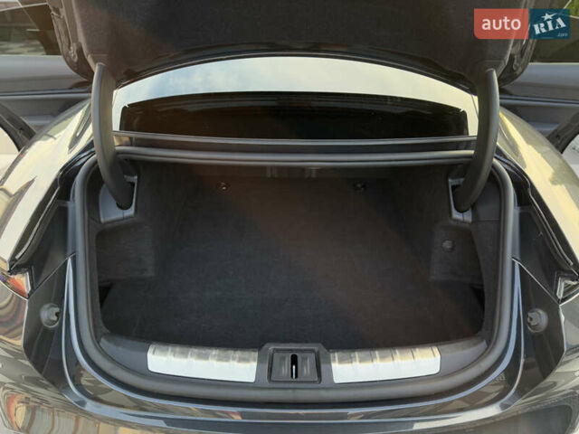 Серый Порше Тайкан, объемом двигателя 0 л и пробегом 129 тыс. км за 53500 $, фото 43 на Automoto.ua