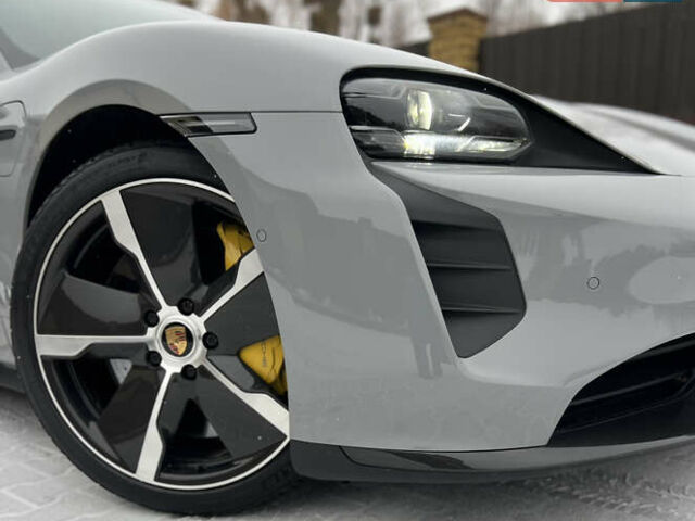 Серый Порше Тайкан, объемом двигателя 0 л и пробегом 24 тыс. км за 100000 $, фото 25 на Automoto.ua