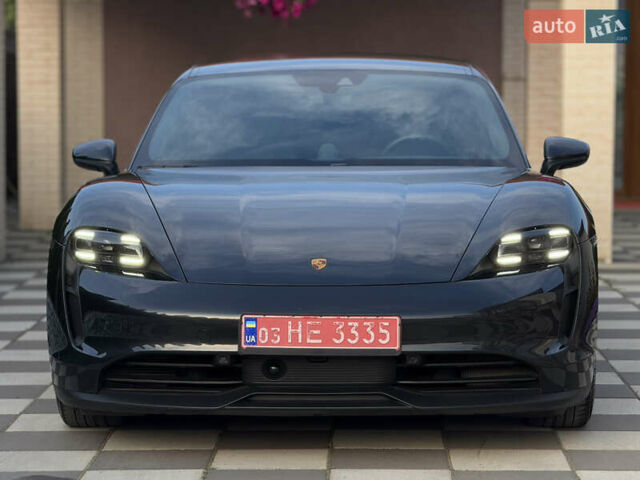 Серый Порше Тайкан, объемом двигателя 0 л и пробегом 129 тыс. км за 53500 $, фото 7 на Automoto.ua