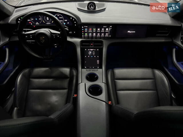 Серый Порше Тайкан, объемом двигателя 0 л и пробегом 75 тыс. км за 65000 $, фото 11 на Automoto.ua