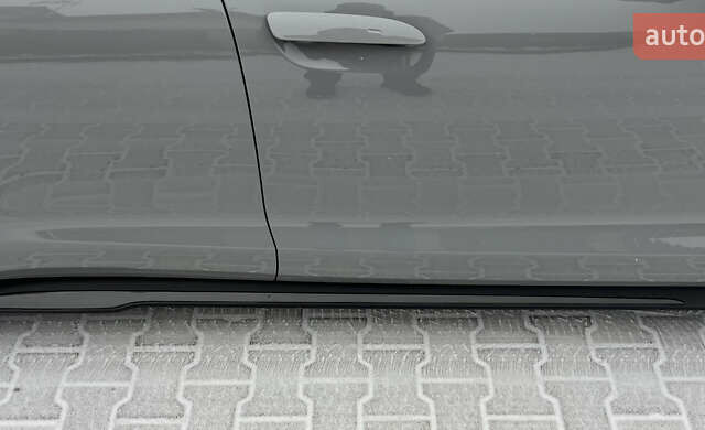 Серый Порше Тайкан, объемом двигателя 0 л и пробегом 24 тыс. км за 100000 $, фото 21 на Automoto.ua