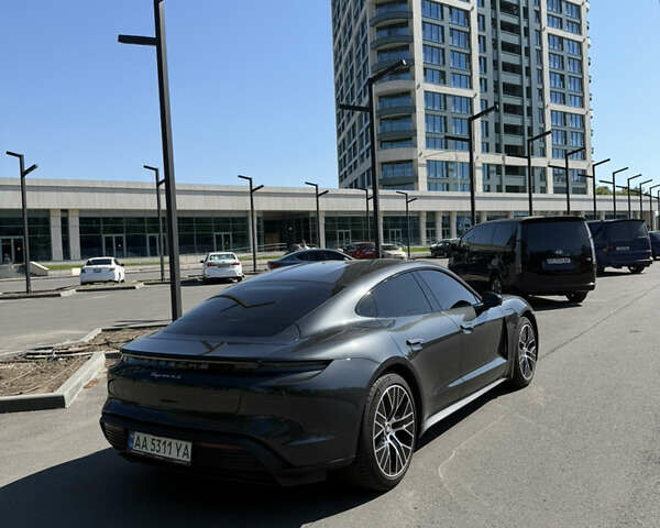 Серый Порше Тайкан, объемом двигателя 0 л и пробегом 26 тыс. км за 70000 $, фото 1 на Automoto.ua